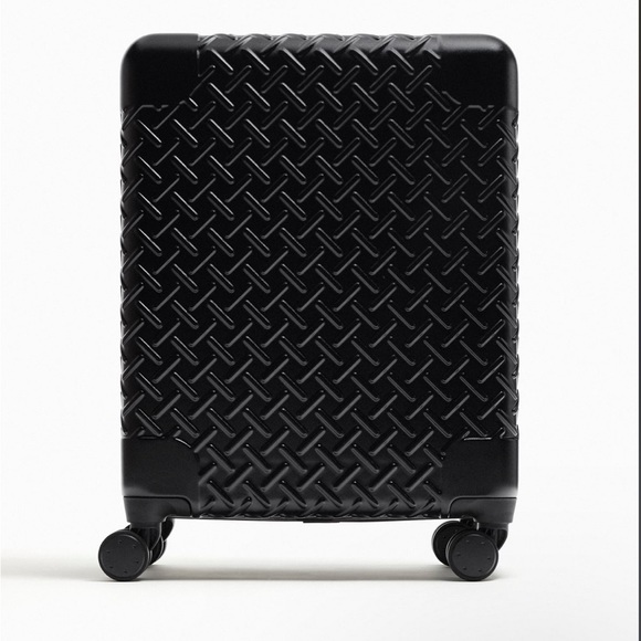 Zara 4 wheel suitcase - Picture 1 of 2